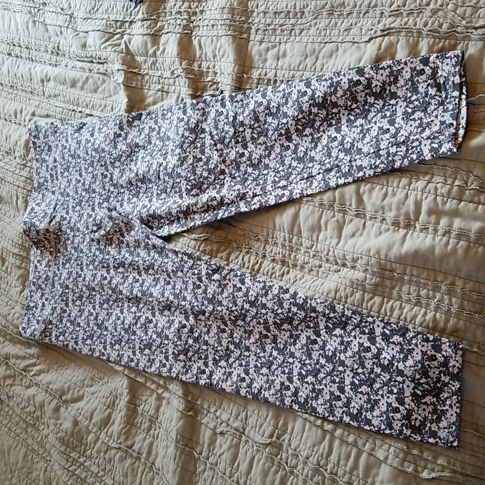 2/$12 Aerie floral leggings